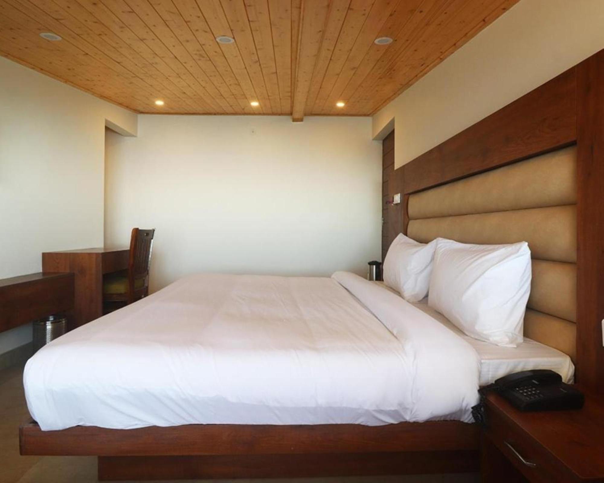דהראדון Hotel Mussoorie Heights מראה חיצוני תמונה